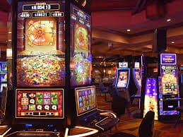 Tampilan antarmuka Live Casino di aplikasi seluler merdeka toto